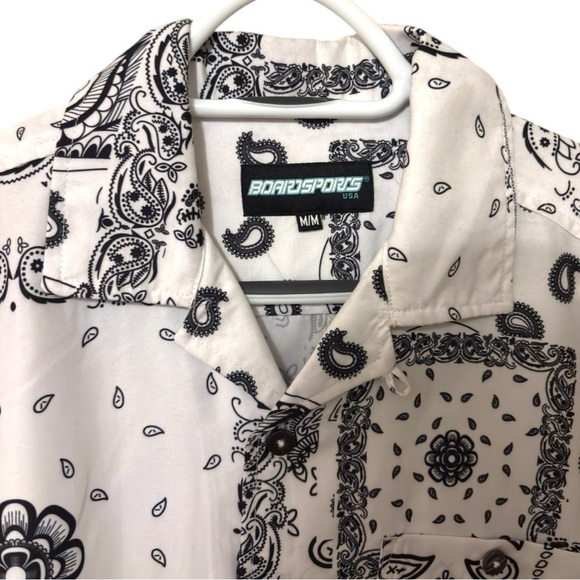 Broadsports Bandana Print Button-Up Shirt Men’s Large Black & White - Picture 2 of 4